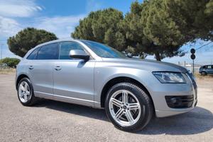 AUDI Q5 2.0 TDI S LINE