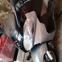 scuter 200