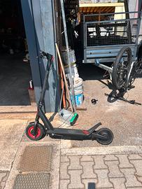 Monopattino elettrico aprilia eSR2