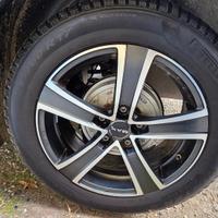 gomme e cerchi  antineve 215 60 17
