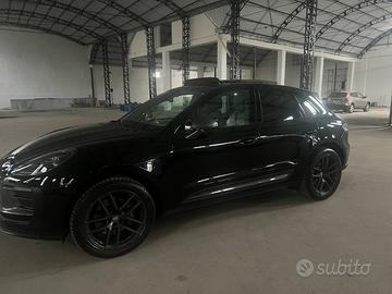 PORSCHE MACAN T PASM