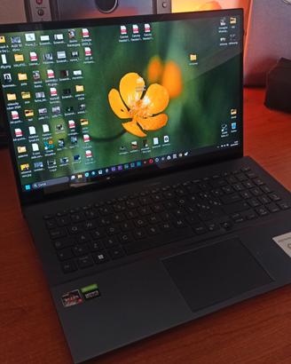 ASUS Zenbook pro 15 OLED touch laptop pc portatile