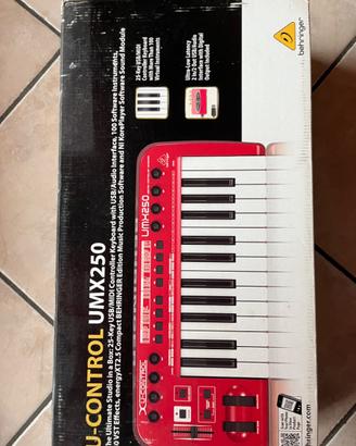 BEHRINGER UMX250