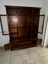 Mobile antico in legno noce