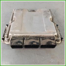 Centralina Motore Iniezione ECU Bosch 0281010556