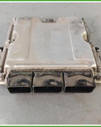 Centralina Motore Iniezione ECU Bosch 0281010556