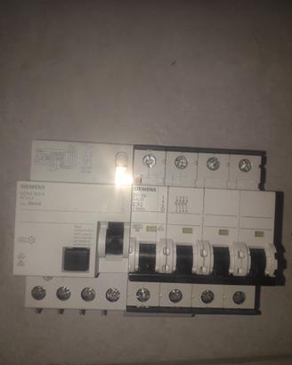 interruttore  quadripolare Siemens 