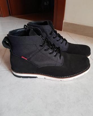 Scarponcini Levi's