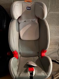 Seggiolino auto Chicco (da 15 kg)