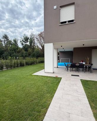 Appartamento di 168 m² con 5 locali e box auto dop