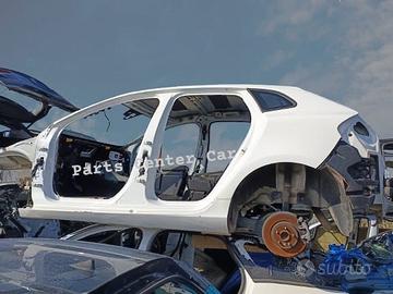 Scocca per taglio lamierati Volvo V40 (2016-2018)