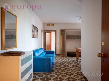 Bicamere arredato zona S. Valentino