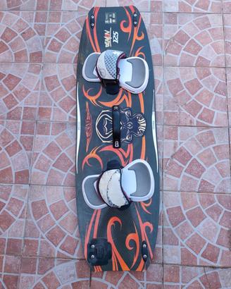 Tavola kitesurf F-one Demon 125 PER ESPOSIZIONE 