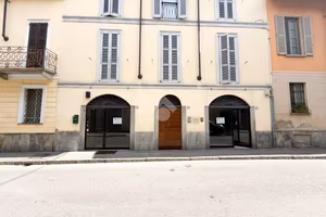 NEGOZIO A LODI
