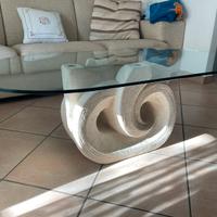 Tavolino di design in pietra e cristallo