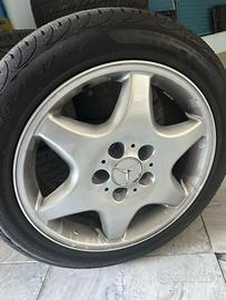 Quattro cerchi Mercedes 17” gommati