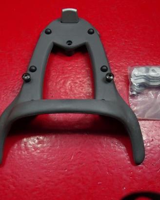 SUPPORTO PER BAULETTO APRILIA SCARABEO 50