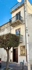 Casa su quattro livelli