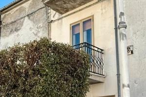 Casa su quattro livelli