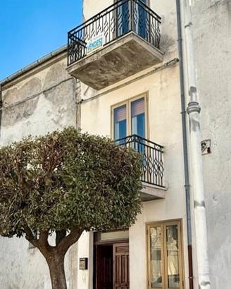 Casa su quattro livelli