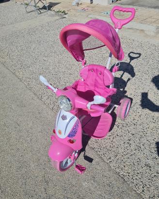 Triciclo stile scooter per bambine