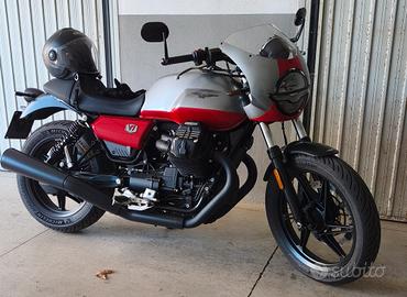 Moto Guzzi v7 Stone Corsa 