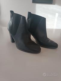 stivaletti con tacco 