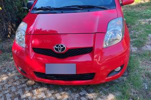 Toyota  yaris