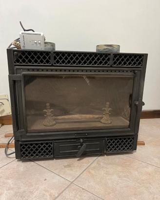 Inserto caminetto a legna ventilato canalizzabile