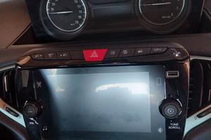 Lancia ypsilon  benzina  gpl