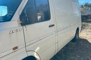 Furgone portata 15q.li