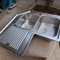 Lavello angolare 80x80 cm completo di scarico