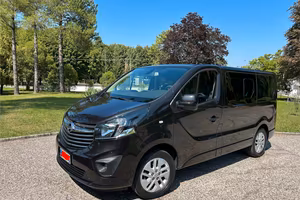 Opel Vivaro BITURBO 8 posti