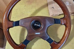 volante momo in radica 