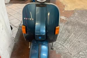 Vespa P200E
