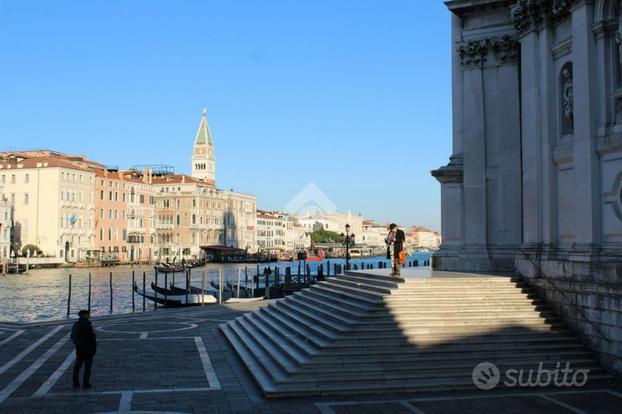 UFFICIO A VENEZIA