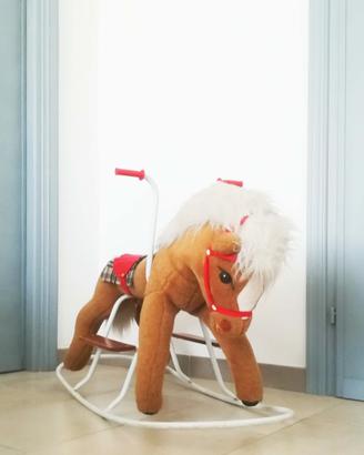 Cavallo a dondolo