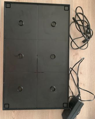 Base di ricarica a contatto multipla per lampade