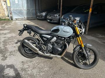 Moto triumph