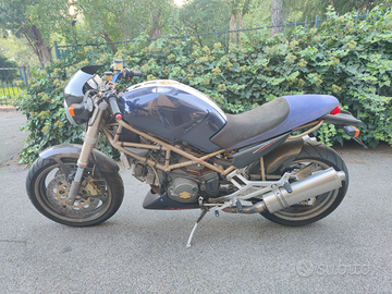 Ducati Monster 900