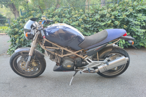 Ducati Monster 900