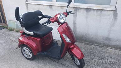 Scooter elettrico a tre ruote