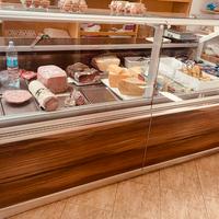 Banco frigo per salumi e formaggi