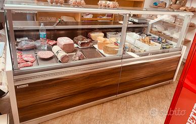 Banco frigo per salumi e formaggi