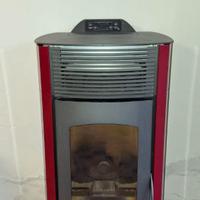 Stufa a pellet ventilata 12kw come nuova
