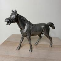 Statuetta cavallo in metallo argentato h.30cm