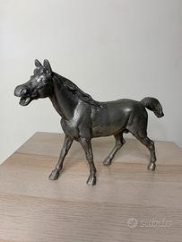 Statuetta cavallo in metallo argentato h.30cm