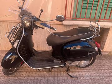 Vespa gts 300