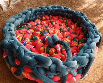 Cuccia artigianale per cane o gatto – fatta a mano