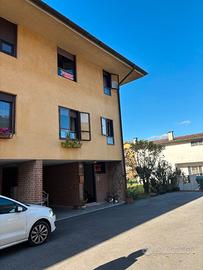 Casa a schiera di testa con terreno